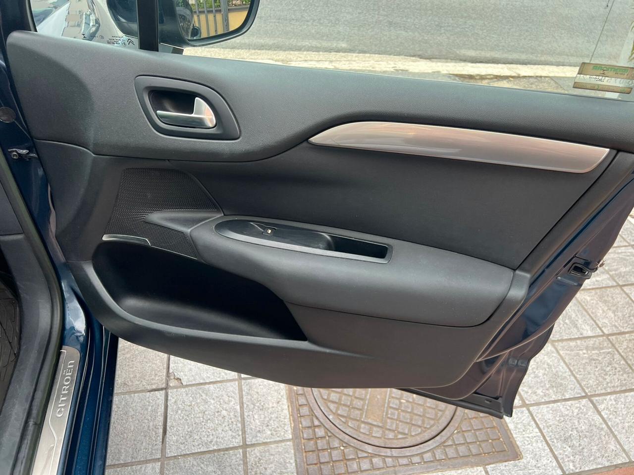 Citroen C4 1.6 e-HDi 115 airdream Exclusive