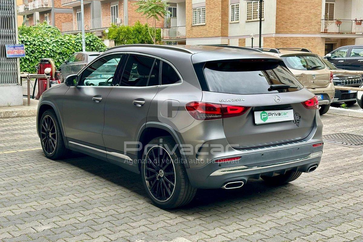 MERCEDES GLA 250 e hybrid EQ Premium