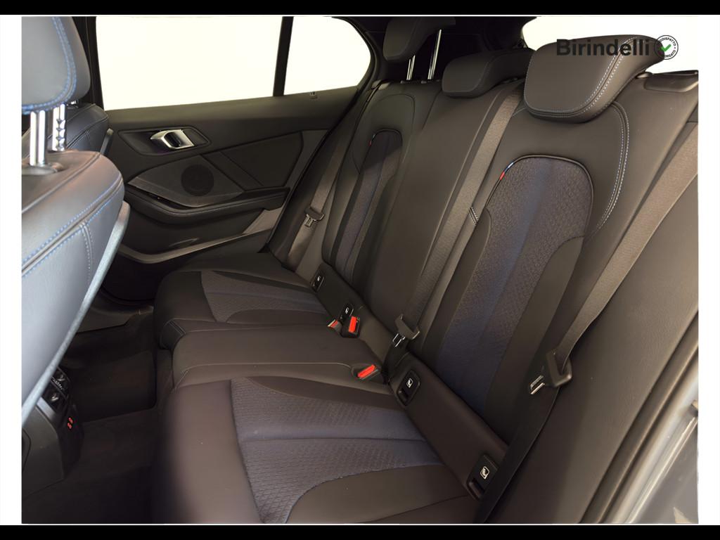 BMW Serie 1 (F40) - 118d 5p. Msport
