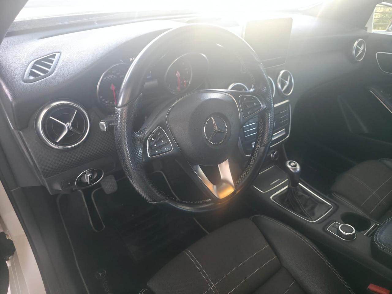 Mercedes-benz A 160 d Premium