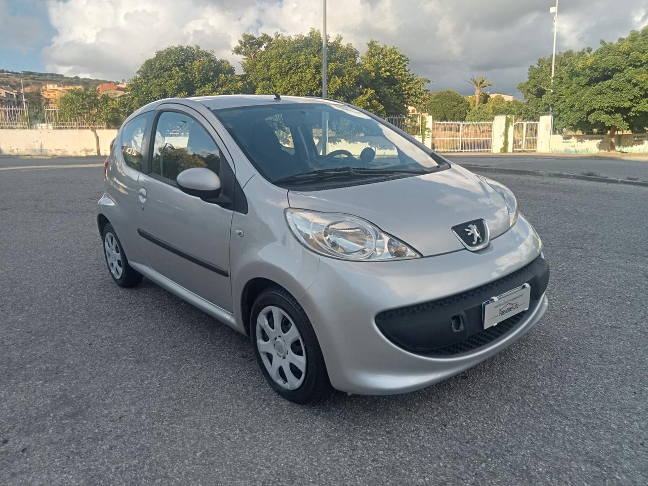 Peugeot 107 1.4 HDi 3p. Plaisir