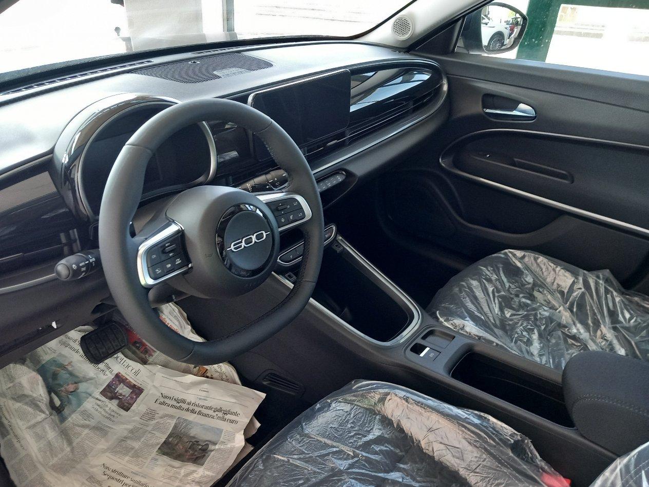 FIAT 600 Hybrid 100 CV DCT MHEV La Prima
