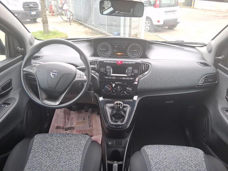 Lancia Ypsilon 1.2 69 CV 5 porte GPL Ecochic Elefantino Blu