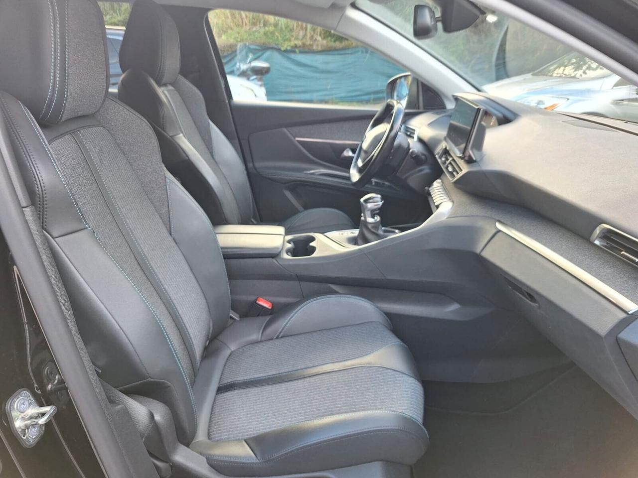 Peugeot 3008 BlueHDi 130 S&S Allure Pack