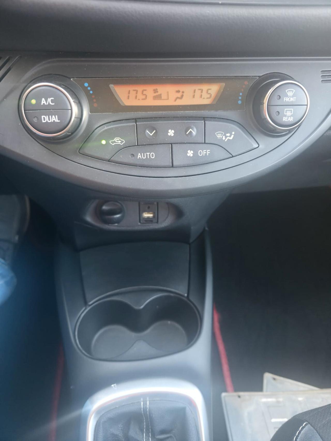 Toyota Yaris 1.0 5 porte Lounge