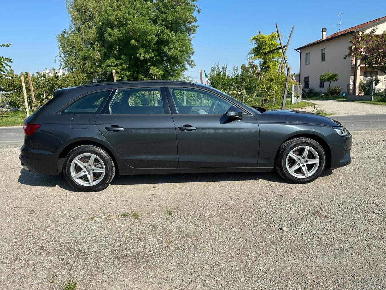 Audi A4 Avant 40 TDI quattro S tronic Business Advanced
