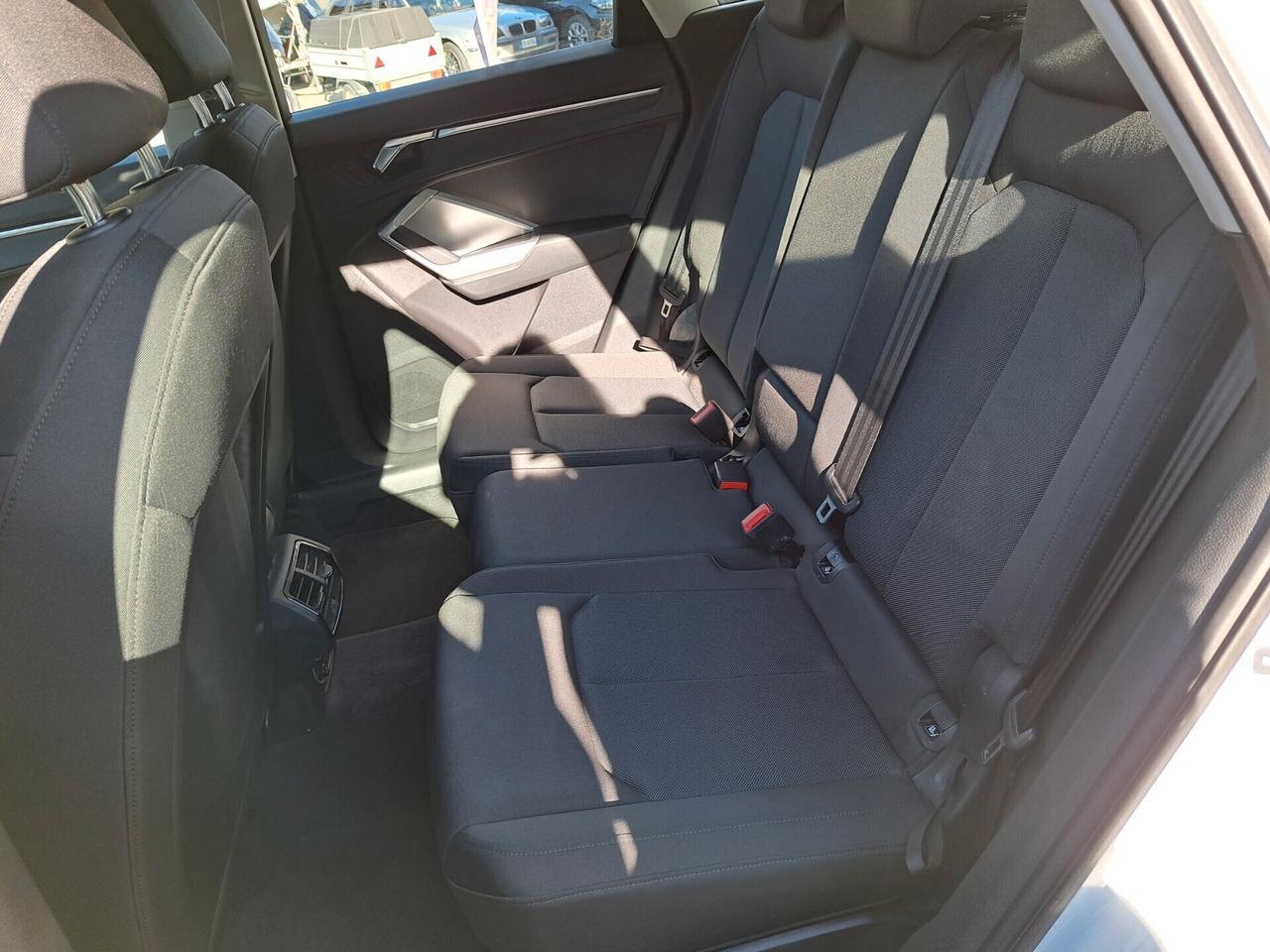 Audi Q3 35 TDI S tronic