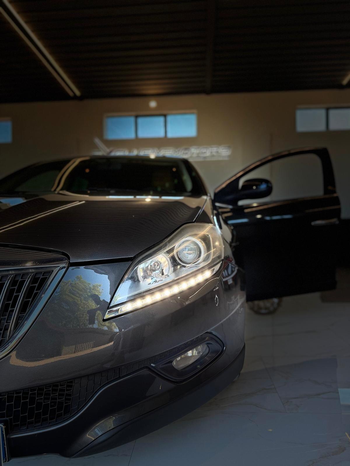 Lancia Delta 1.6 MJT DPF 105 CV Silver