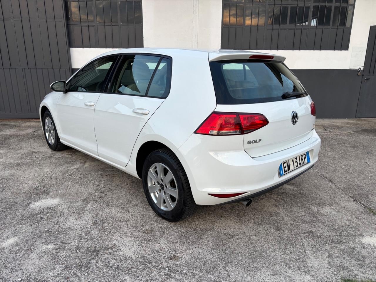 Volkswagen Golf 1.6 TDI. Neopatentati. Garanzia