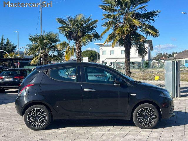 LANCIA Ypsilon 5p. Neopatentati 1.0 hybrid Gold tg: GK578ZB