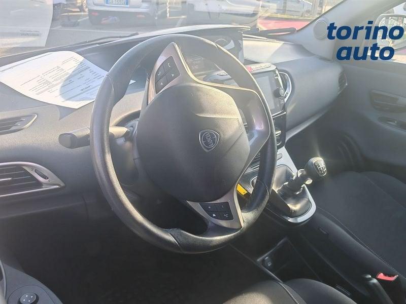 Lancia Ypsilon 1.0 FireFly 70cv S&S Hybrid GOLD