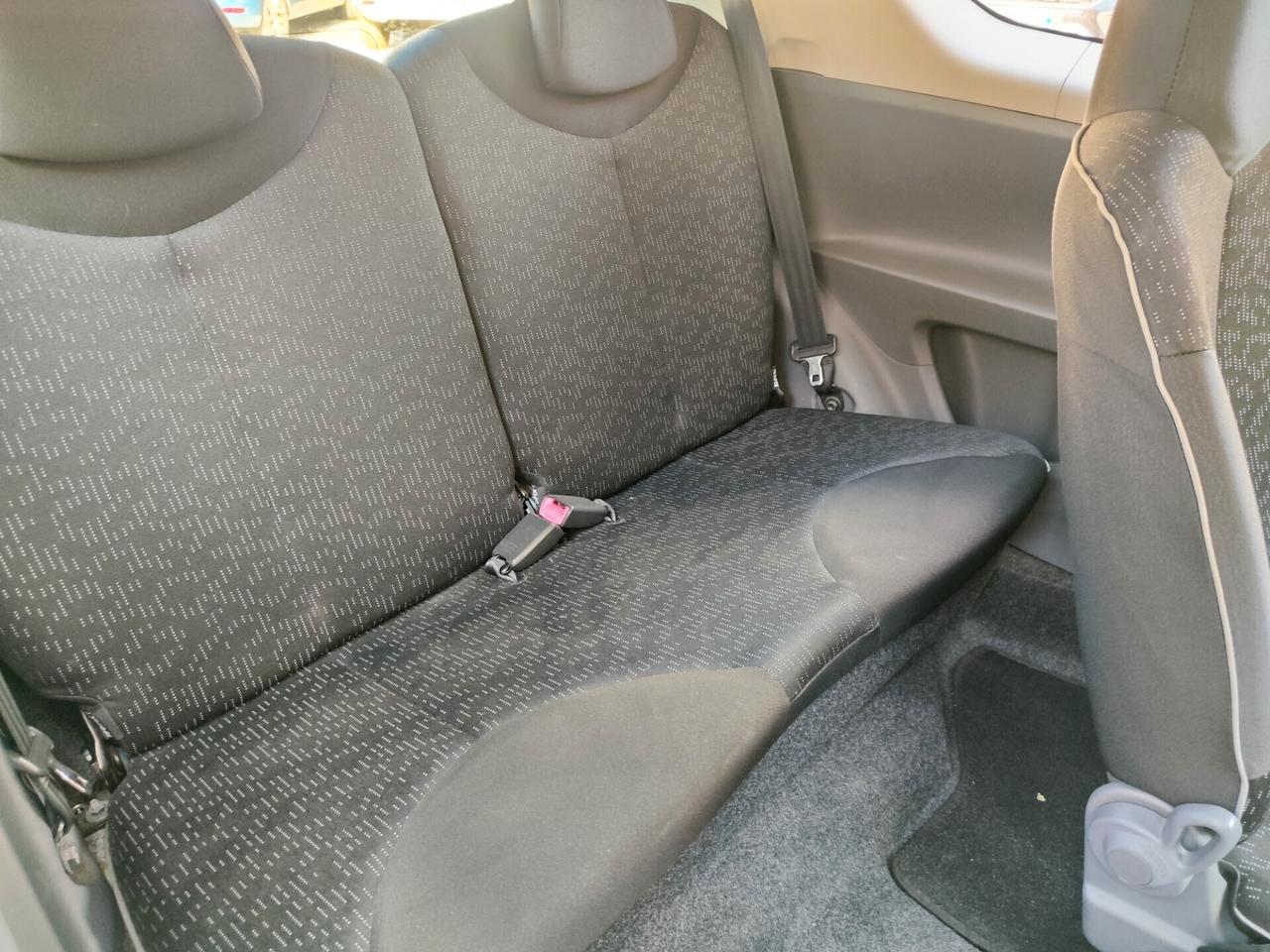 Peugeot 107 CAMBIO AUTOMATICO eccellenti condizioni
