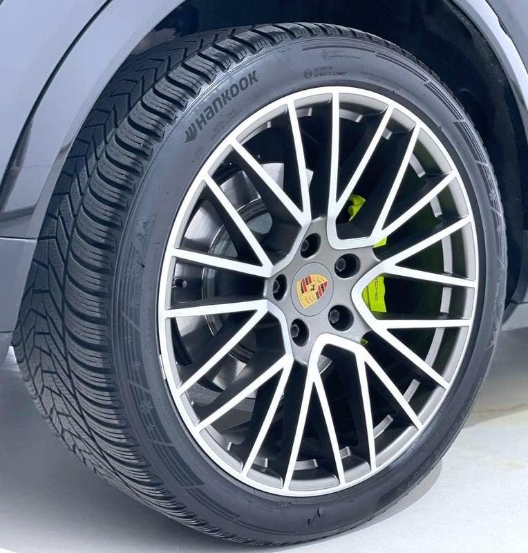 Porsche Cayenne Coupè 3.0 V6 E-Hybrid Platinum Edition