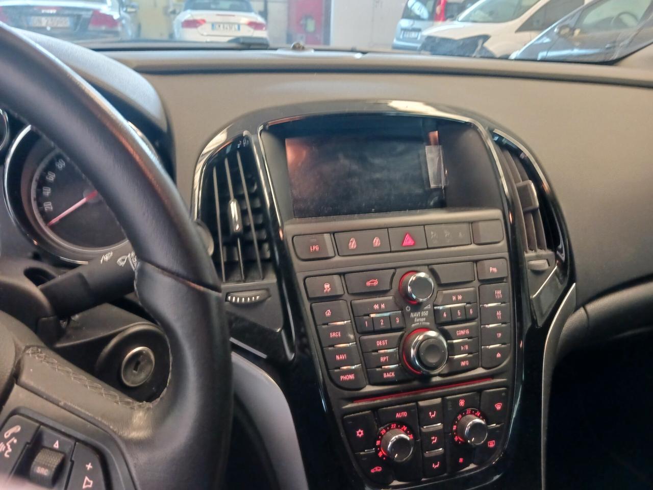 Opel Astra 1.4 Turbo 140CV 4 porte GPL Tech Cosmo