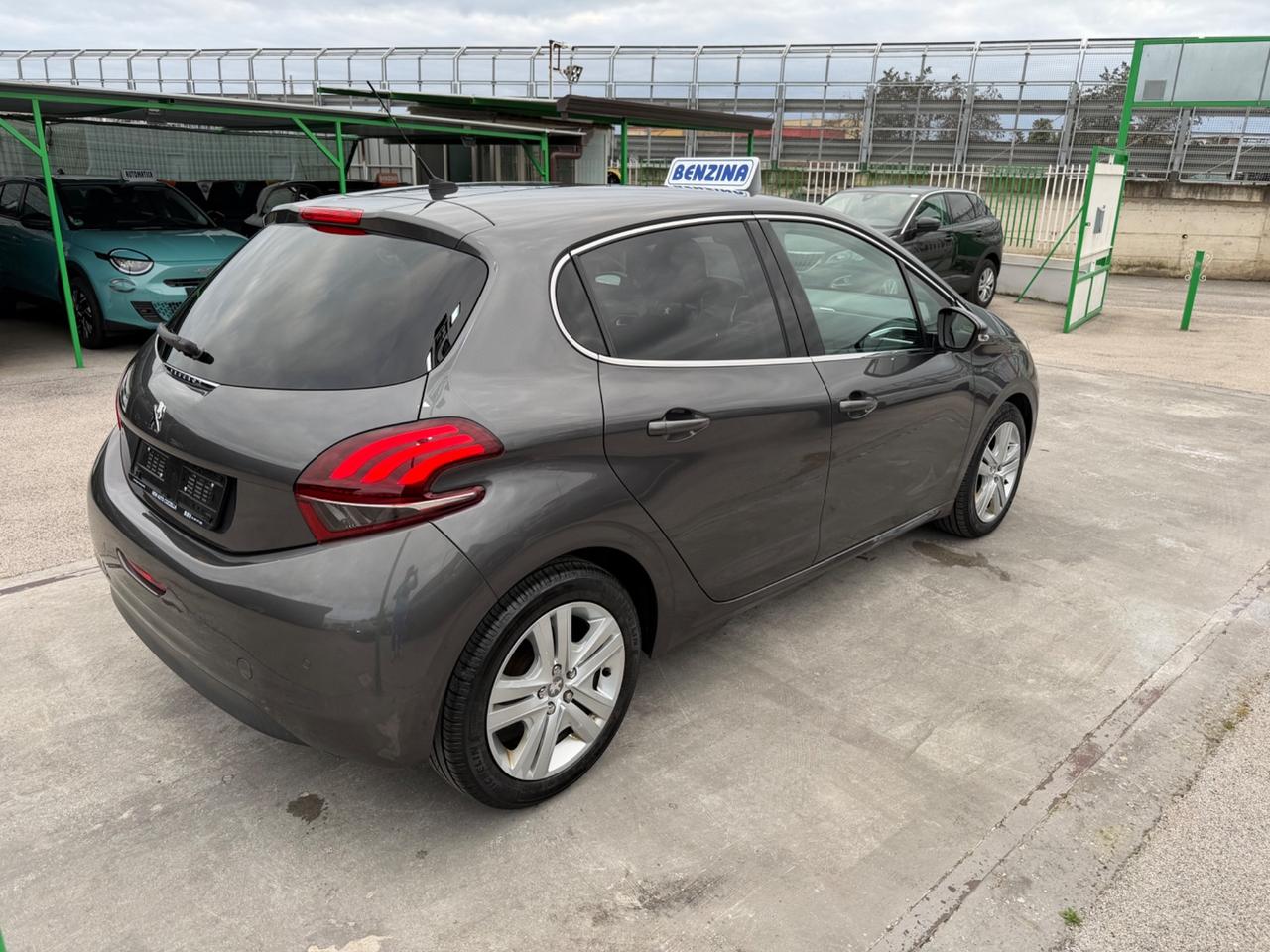 Peugeot 208 PureTech Turbo 110 EAT6 S&S 5 porte Allure