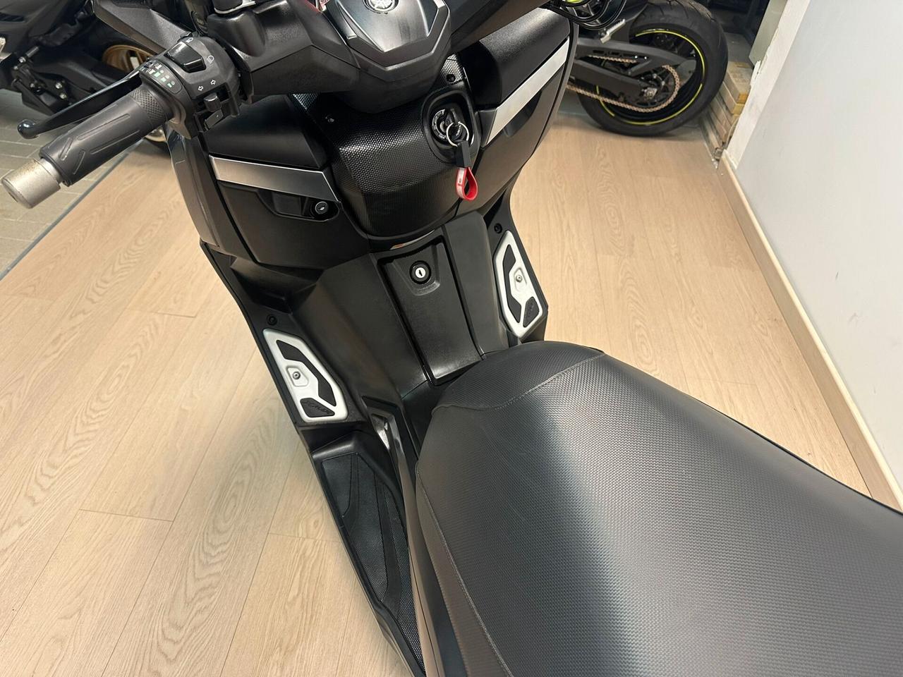 YAMAHA XMAX X-MAX 400 / DA 99€ AL MESE