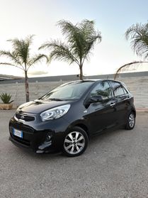 Kia Picanto 1.0 benzina 5 porte con soli 103.000 km