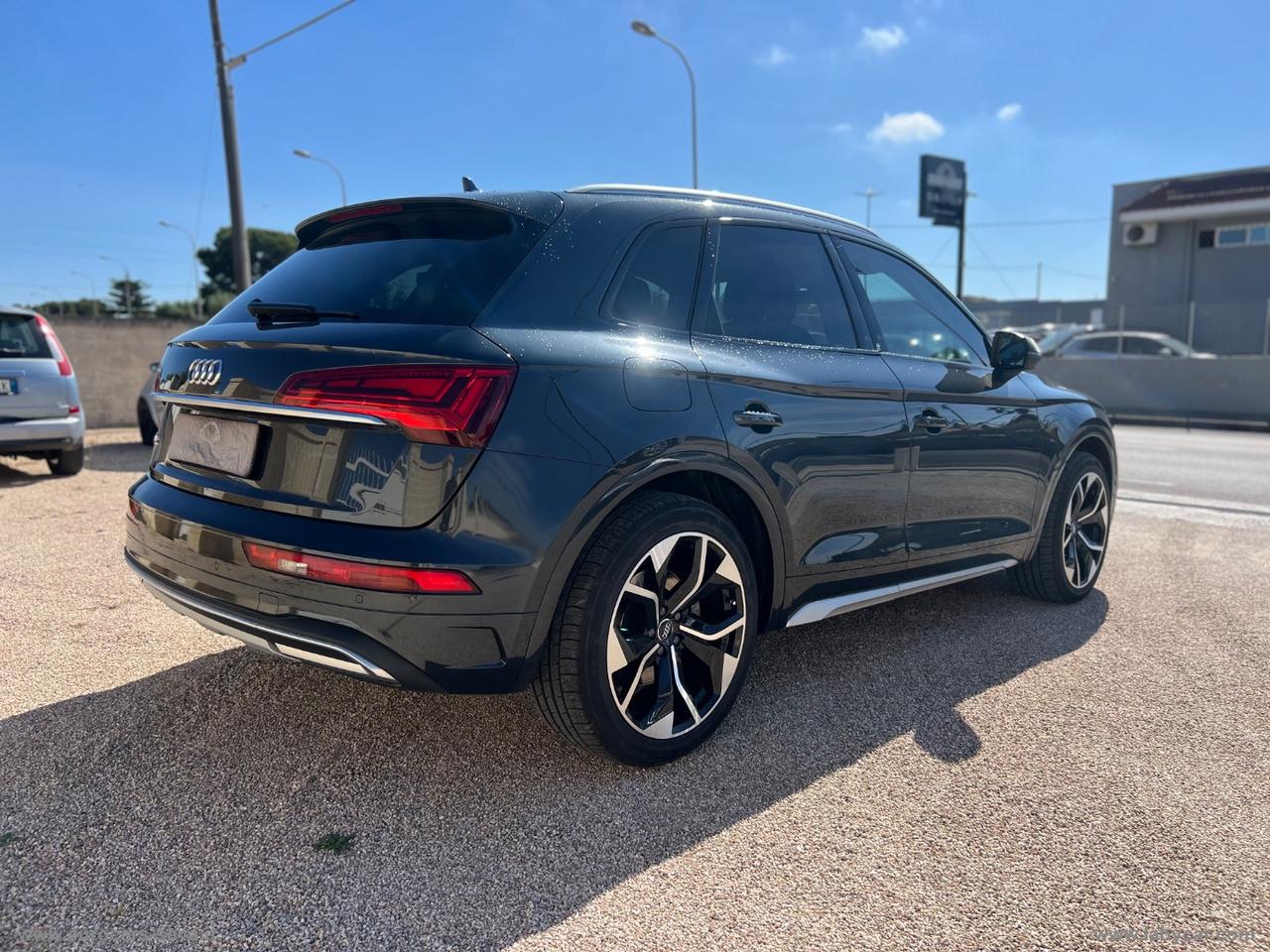 AUDI Q5 35 TDI S tronic Business Advanced