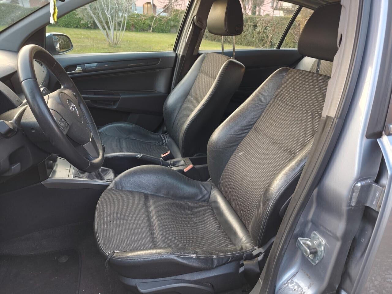 Opel Astra 1.4 16V Twinport 5 porte Cosmo