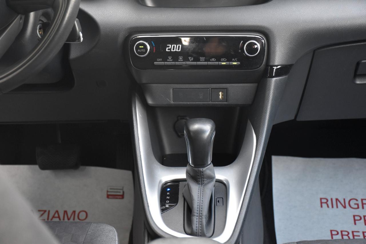 Toyota Yaris 1.5 Hybrid 5 porte Lounge
