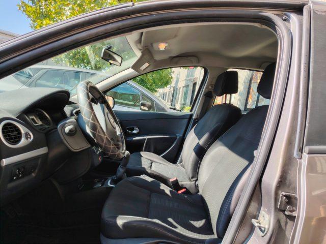 RENAULT Clio 1.2 16V 5 porte Luxe NEOPATENTATI