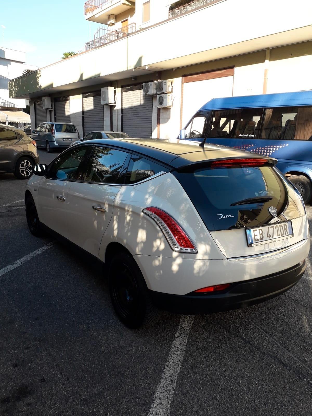 Lancia Delta 1.6 MJT DPF Argento