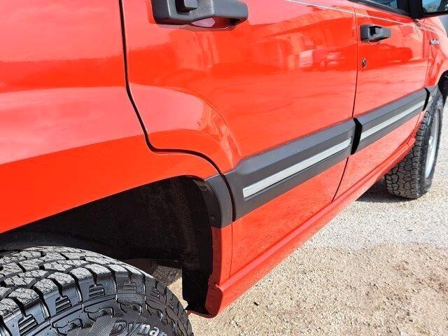 Jeep Grand Cherokee ZJ 4.0 L6 4X4 -ASI TARGA ORO