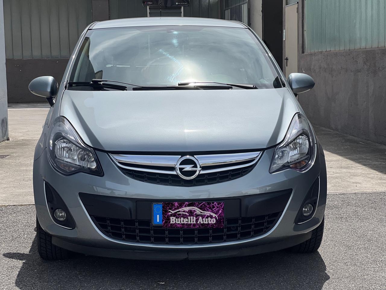 Opel Corsa 1.2 BENZ - ADATTA A NEOPATENTATI