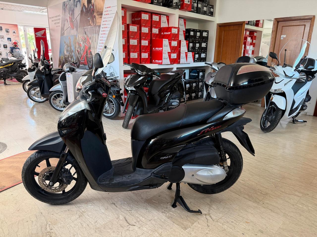 Honda SH 300 SPORTY