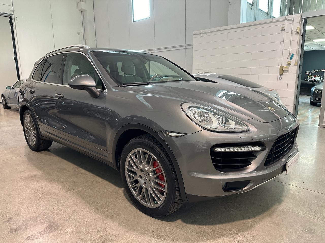 Porsche Cayenne 4.8 Turbo