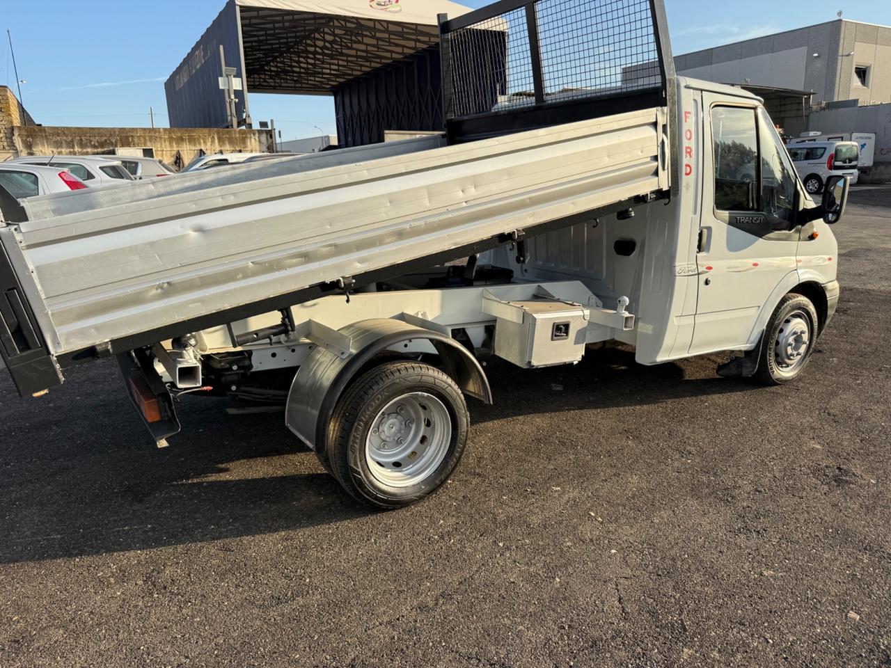 Ford Transit 2.4 Diesel Ribaltabile Trilaterale