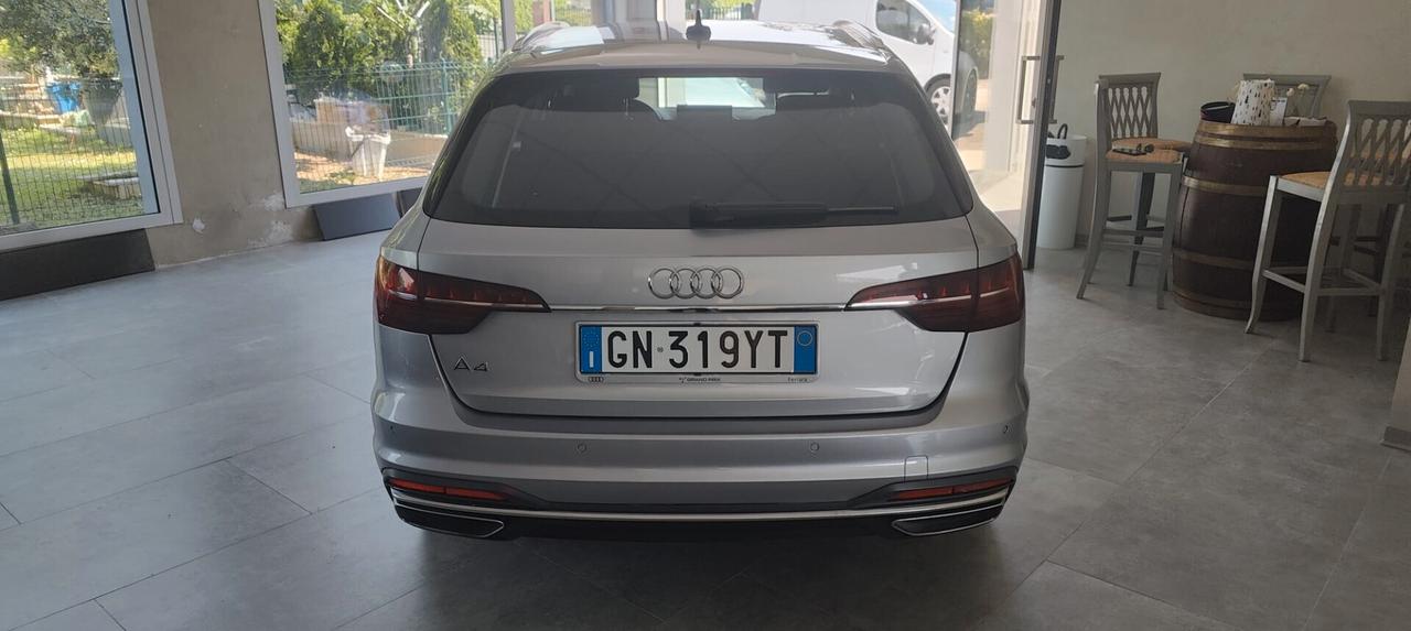 Audi A4 Avant 35 TDI/163 CV S tronic Business Advanced