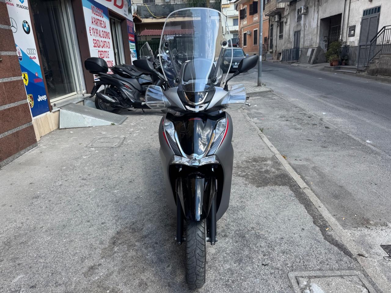 Honda SH 350 Sport