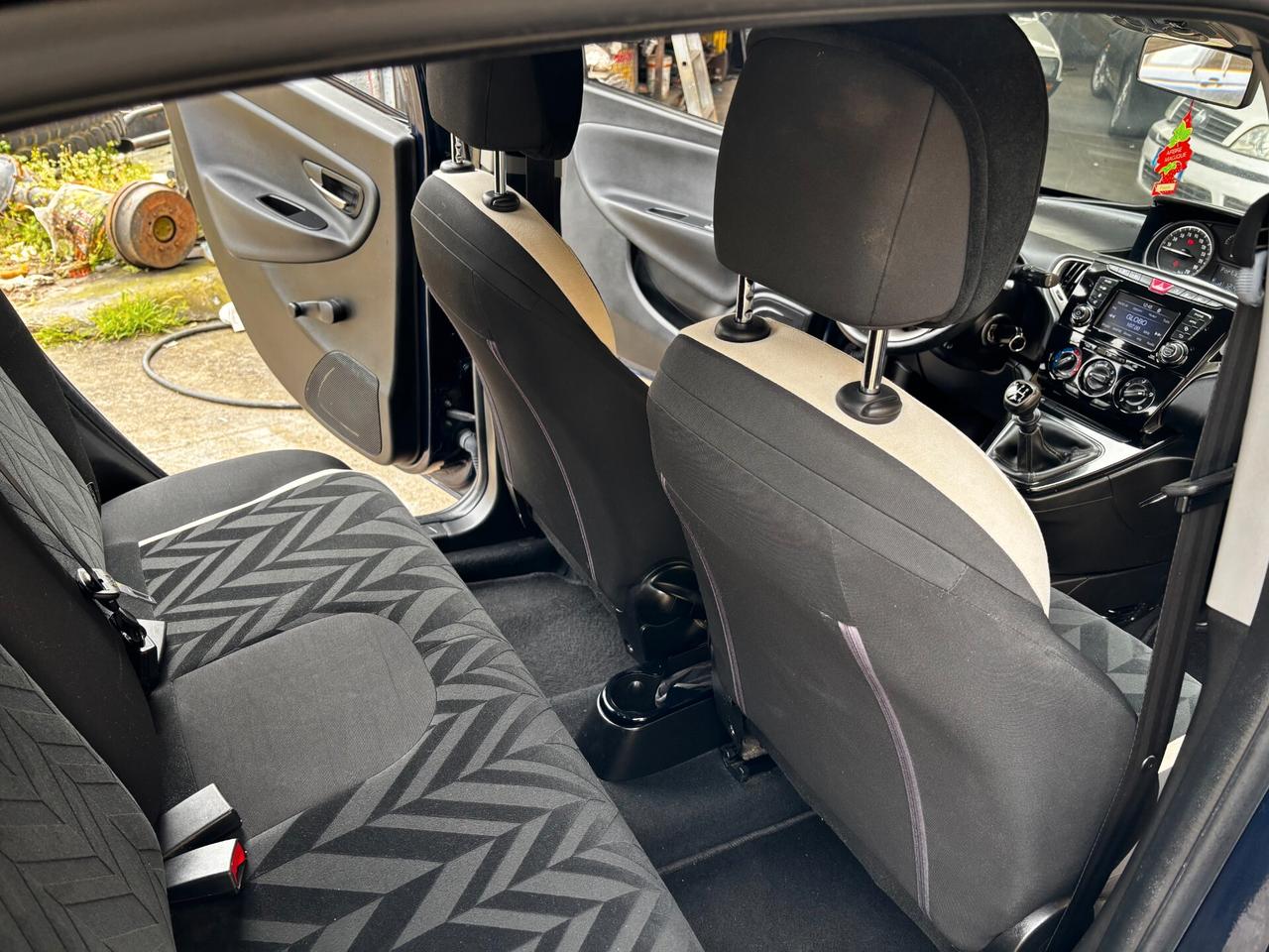 Lancia Ypsilon 1.2 69 CV 5 porte GPL Ecochic Gold