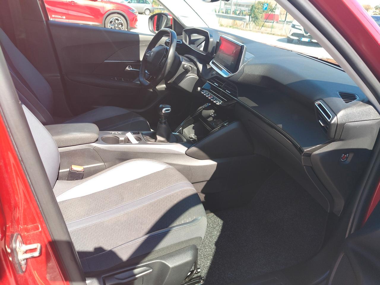 Peugeot 2008 PureTech 100 S&S Allure