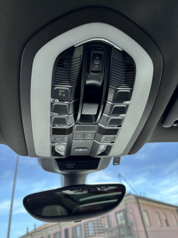 Porsche Macan 3.0d S 250cv pdk XENO-NAVI-21"