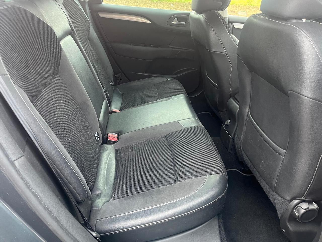 Citroen C4 1.6 VTi 120