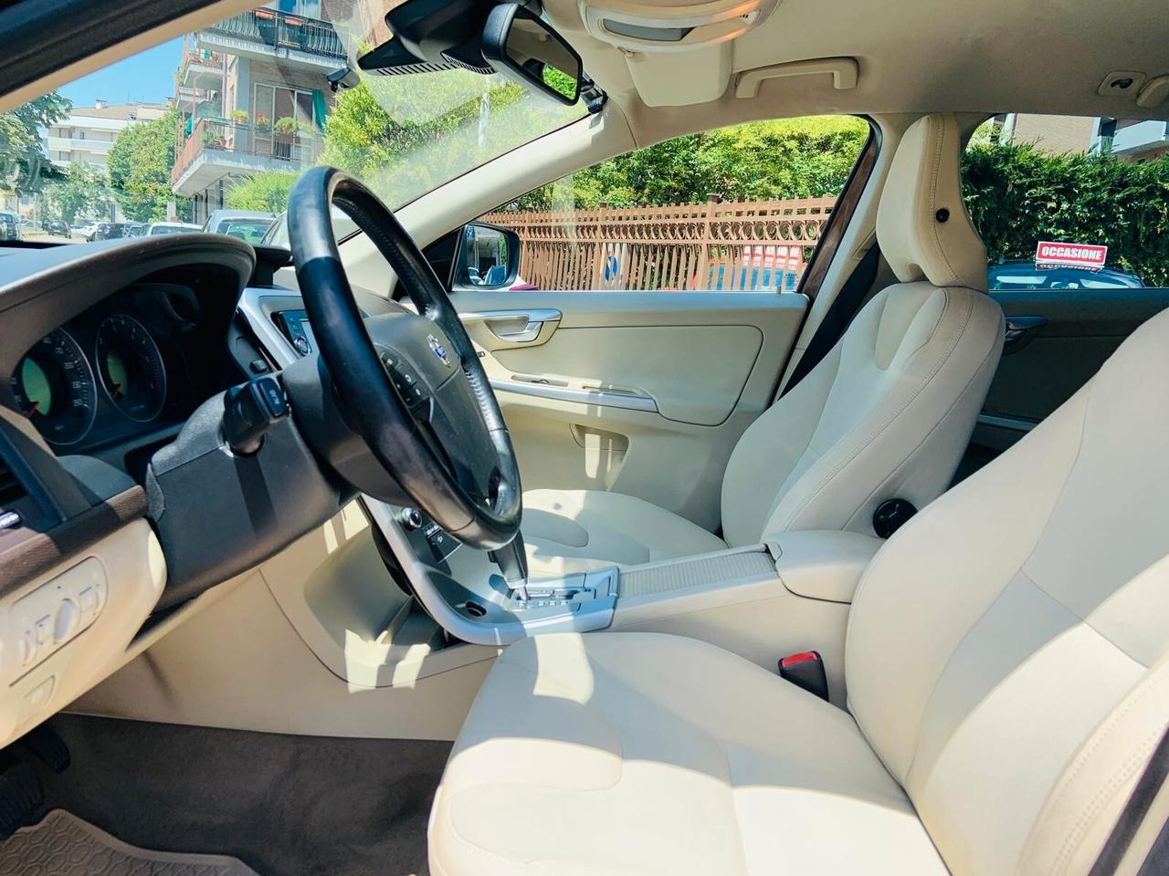 Volvo XC 60 XC60 2.4 D5 Summum