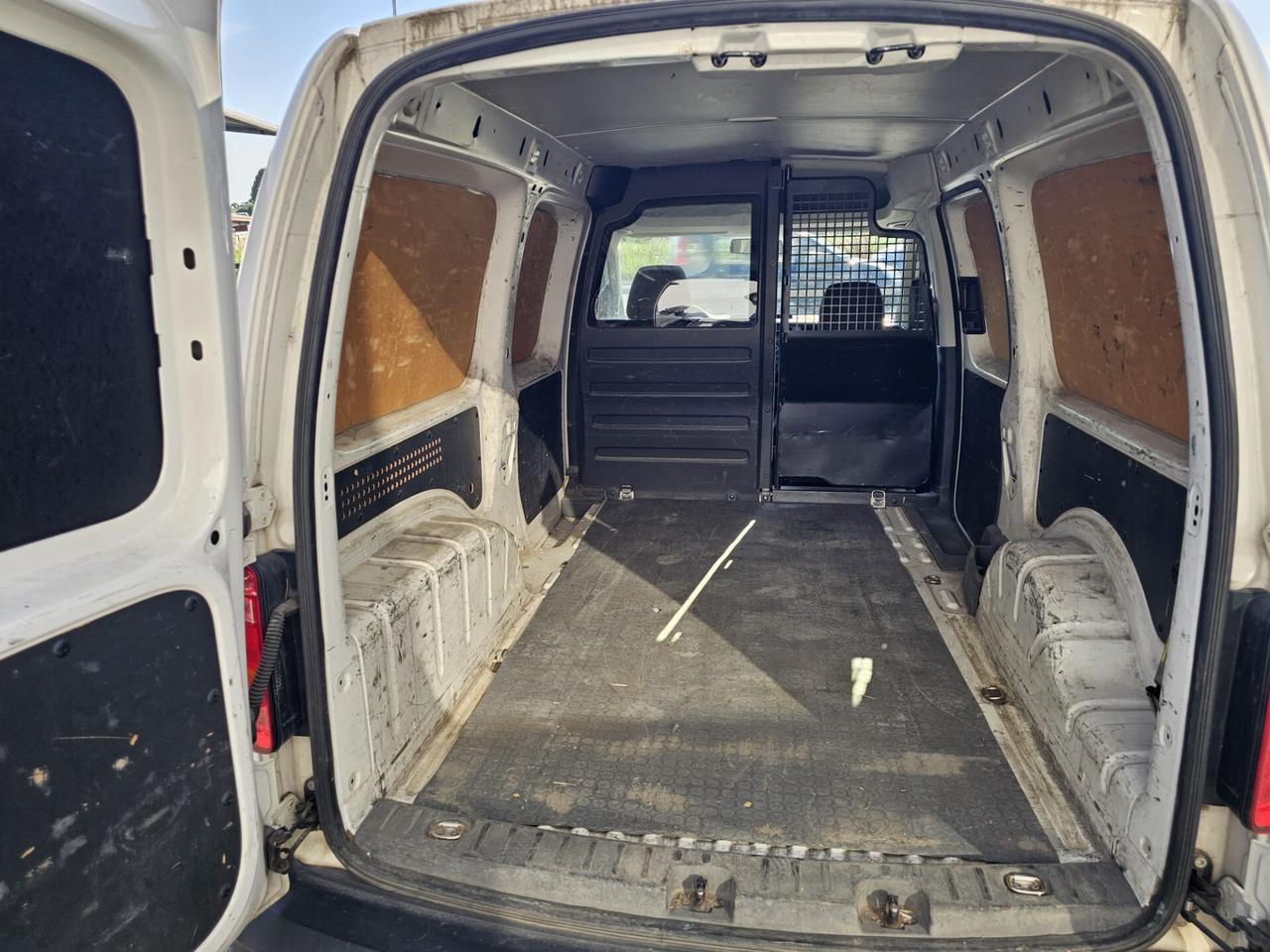 Volkswagen Caddy 2.0 TDI 102 CV DSG Trendline Maxi