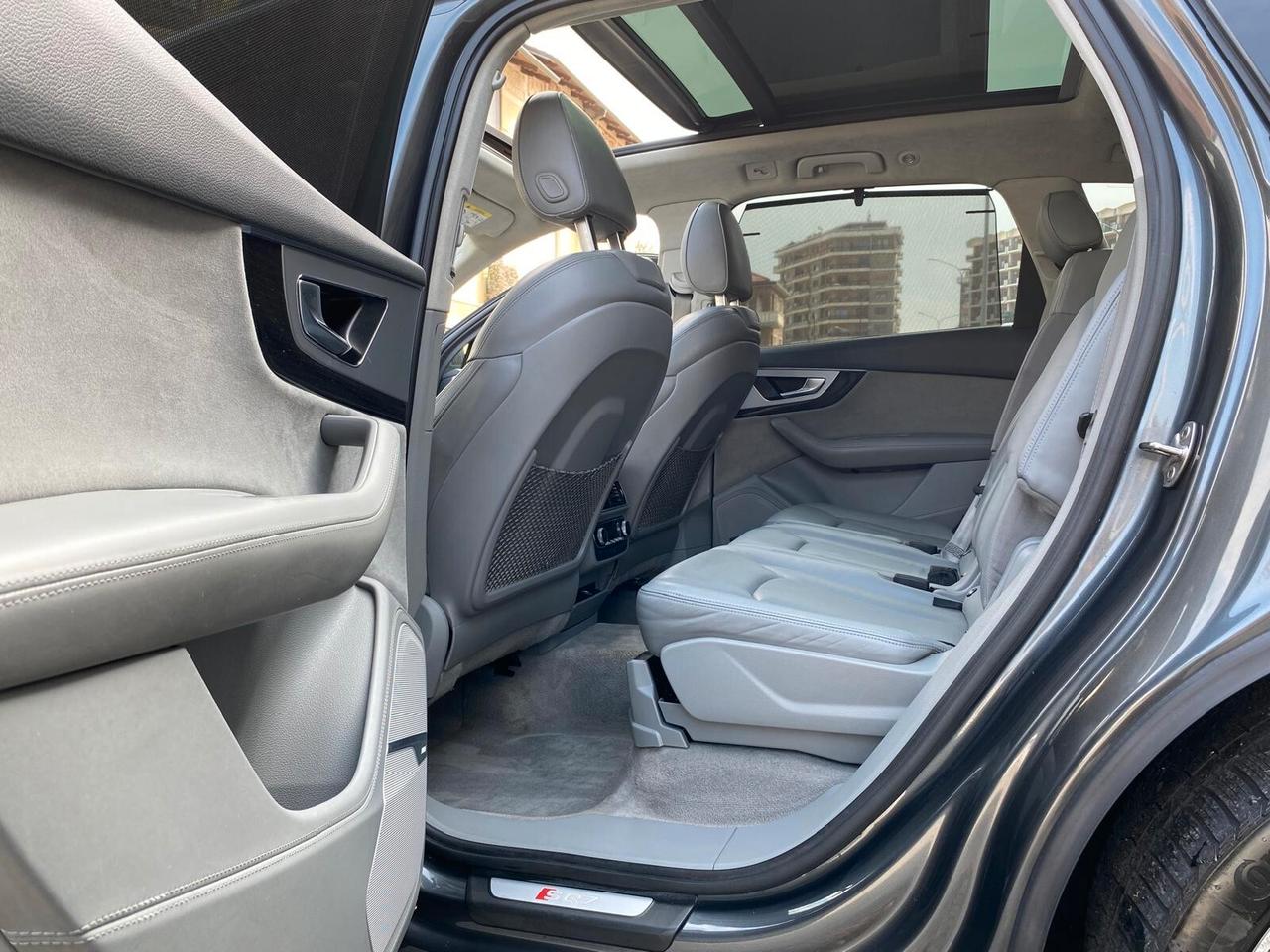 Audi Q7 SQ7 4.0 V8 TDI quattro tiptronic Business Plus