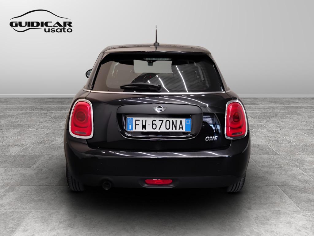 MINI Mini IV F55 2018 5p - Mini 5p 1.5 One Baker Street 75cv