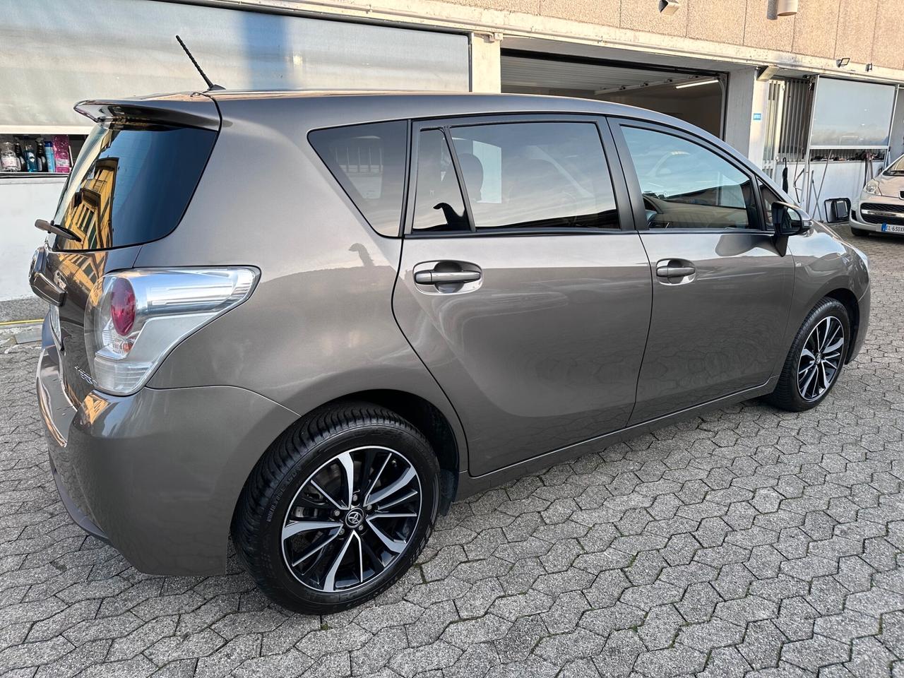 Toyota Verso 1.6 D-4D Business*7POSTI*EURO6