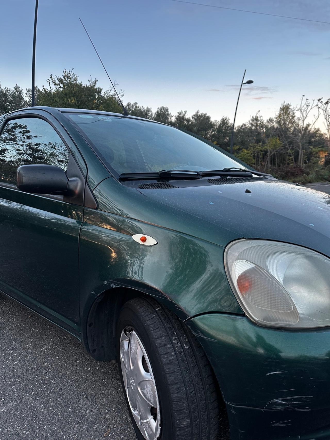 Toyota Yaris 1.0i 16V cat 3 porte '03