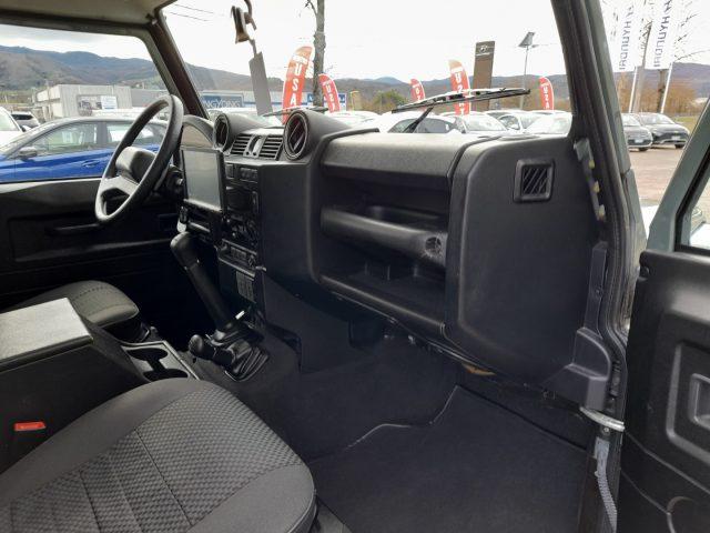 LAND ROVER Defender 110 2.4 TD4 Station Wagon 7 POSTI