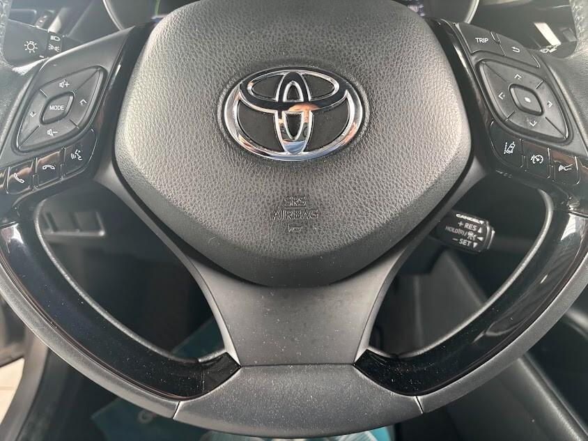 Toyota C-HR 1.8 Hybrid E-CVT Business
