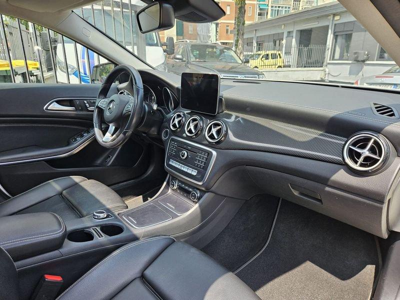 Mercedes-Benz GLA 200 d Automatic Premium