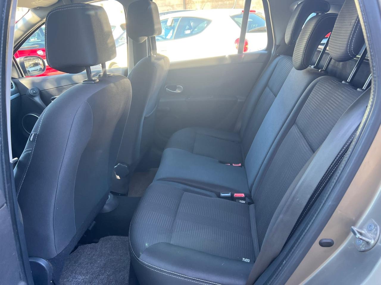 RENAULT CLIO 1.2 BENZINA 101 (CV) 2010