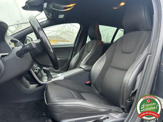 VOLVO V60 Cross Country D3 Geartronic Momentum