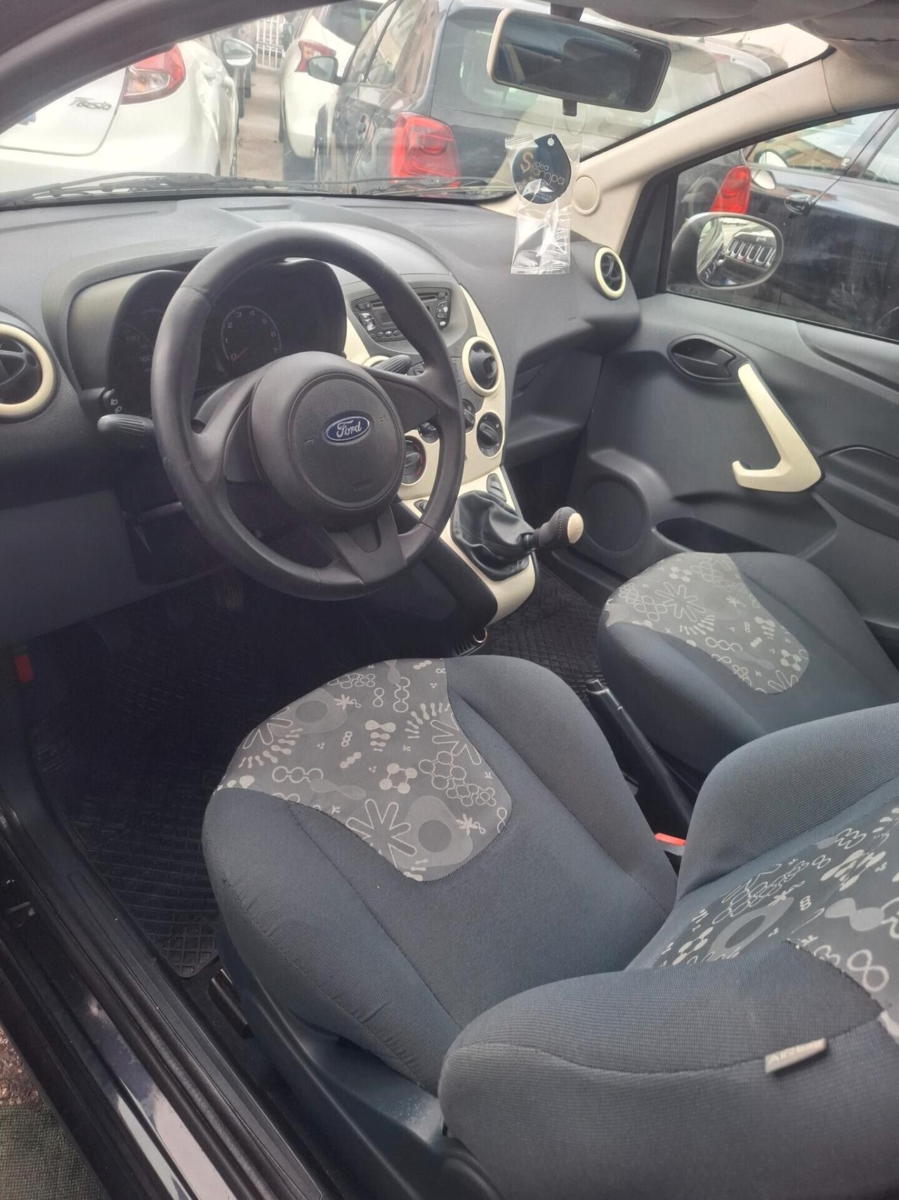Ford Ka 1.2 8V 69CV Titanium