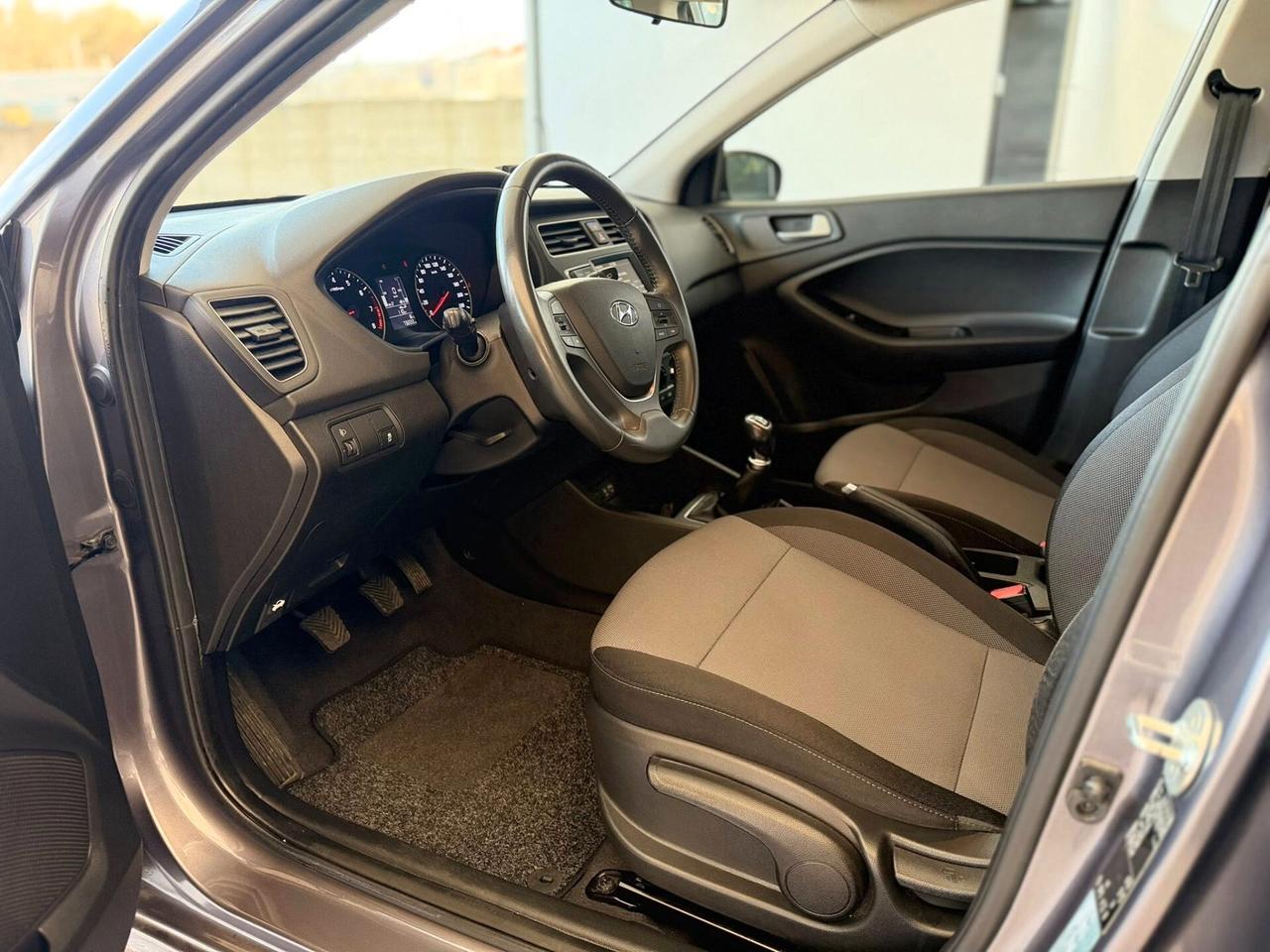 Hyundai i20 1.2 5 porte Connectline